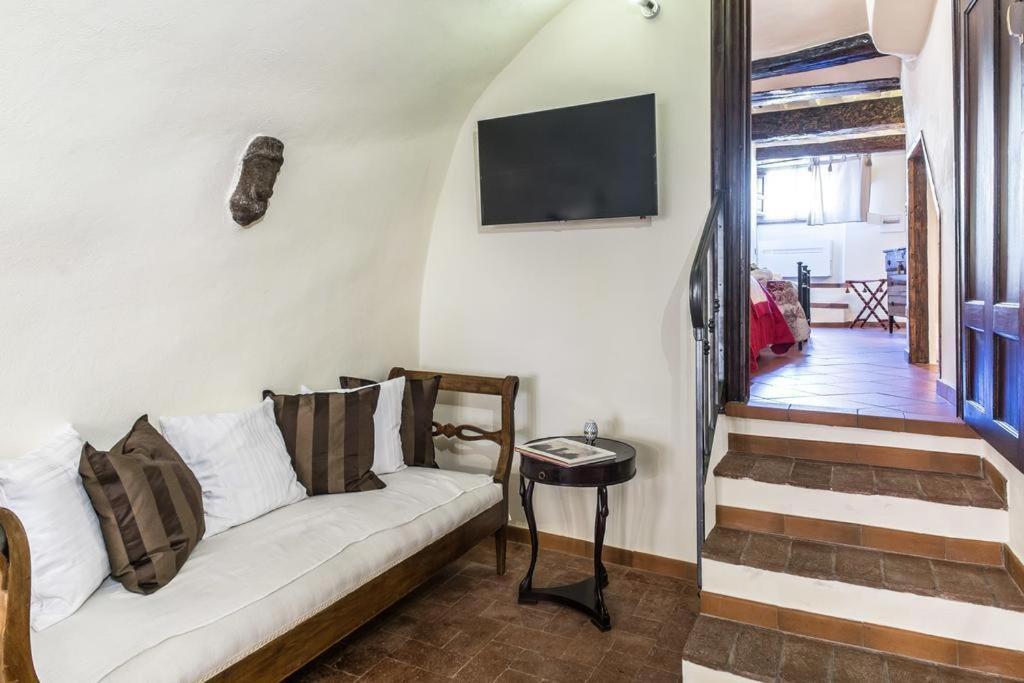 Lyon Apartment Anfiteatro Square, Лукка Екстер'єр фото